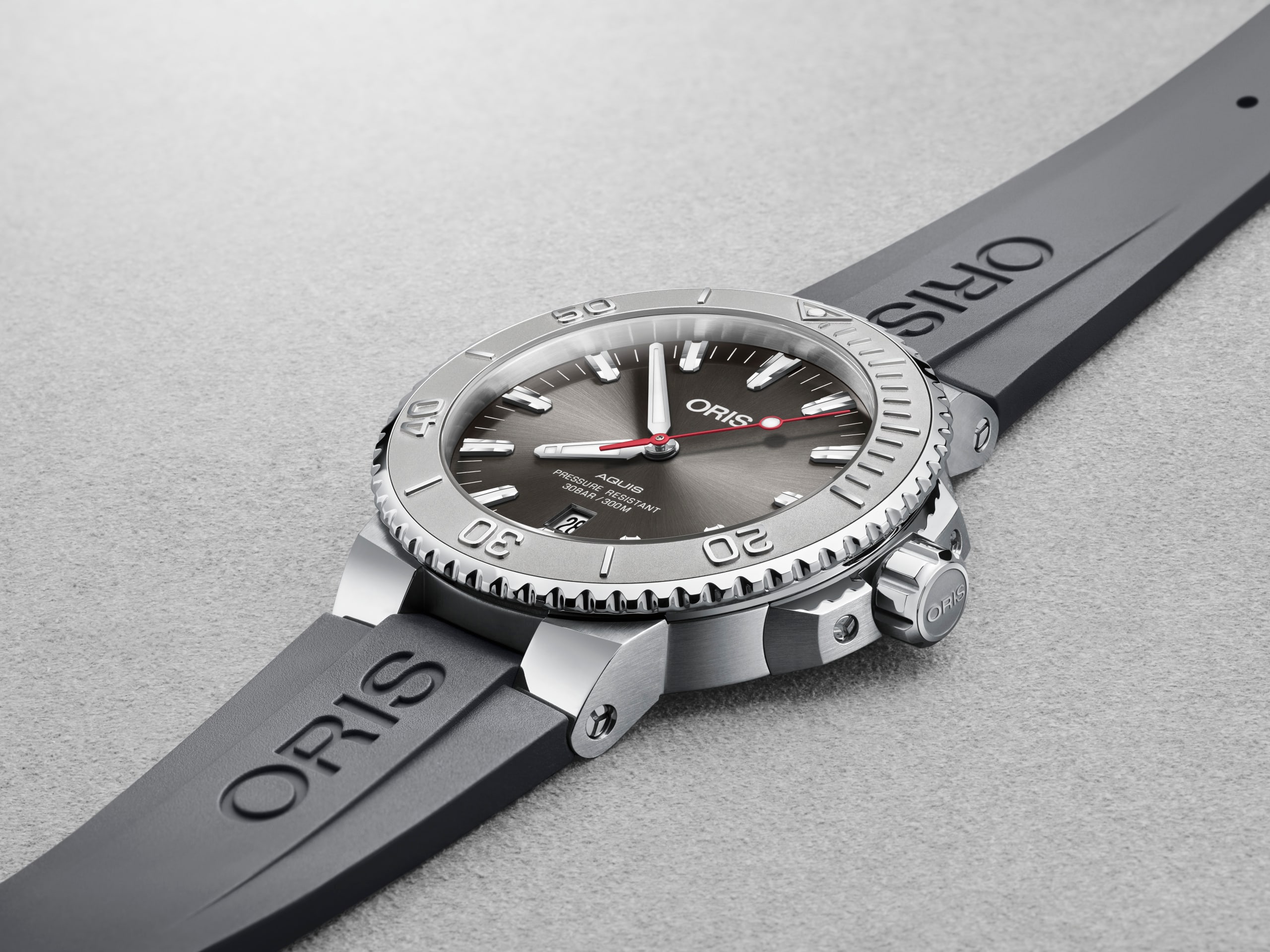 Oris Aquis Date